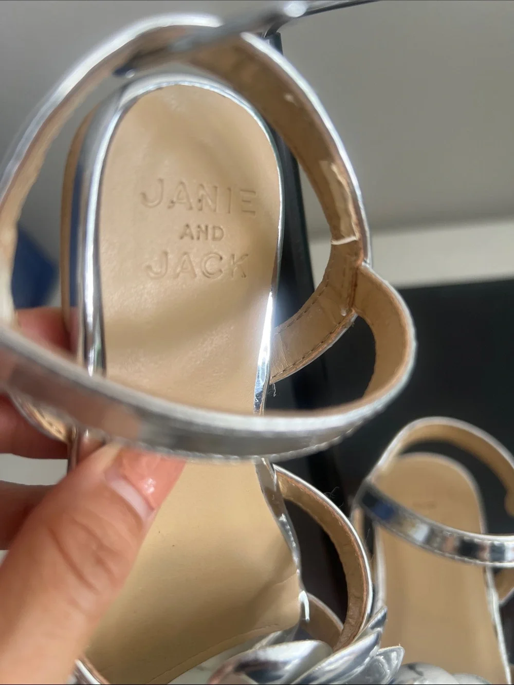 🐩🤍JANIE & JACK SILVER METALLIC SILVER ROSE ANKLE STRAP SANDAL🤍🐩
